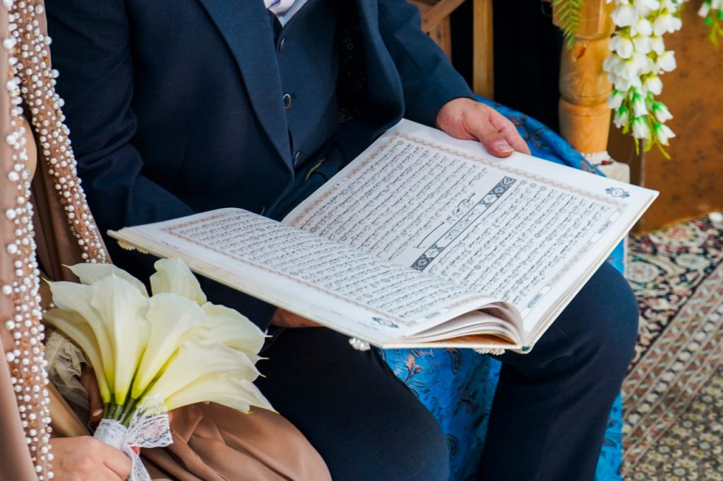 مراسم عقد ازدواج جمعی از جوانان در حرم مطهر حضرت شاهچراغ علیه السلام به مناسبت میلاد امام رضا علیه السلام photo 2026 04 28 18 02 27 1024x682 - مراسم عقد ازدواج جمعی از جوانان در حرم مطهر حضرت شاهچراغ علیه السلام به مناسبت میلاد امام رضا علیه السلام