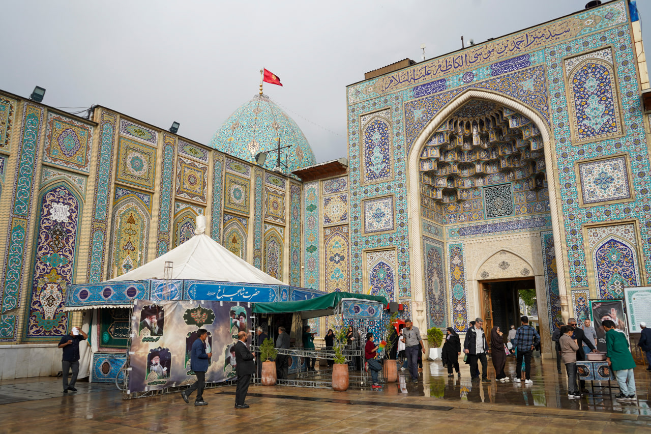 photo 2026 04 28 20 27 27 - حال و هوای حرم مطهر حضرت شاهچراغ علیه السلام در شب میلاد امام رضا علیه السلام