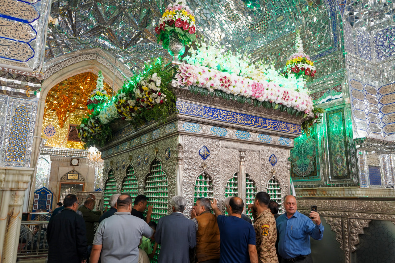 photo 2026 04 28 20 28 00 - حال و هوای حرم مطهر حضرت شاهچراغ علیه السلام در شب میلاد امام رضا علیه السلام