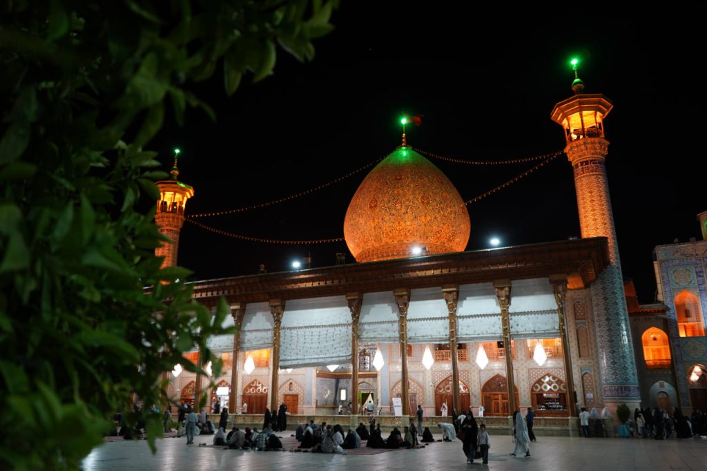 photo 2026 05 17 17 32 57 1024x682 - تصاویر | مراسم شب شهادت امام جواد علیه&zwnj;السلام در حرم مطهر حضرت شاهچراغ علیه السلام