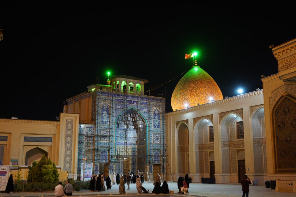 photo 2026 05 17 17 33 11 1024x682 - تصاویر | مراسم شب شهادت امام جواد علیه&zwnj;السلام در حرم مطهر حضرت شاهچراغ علیه السلام