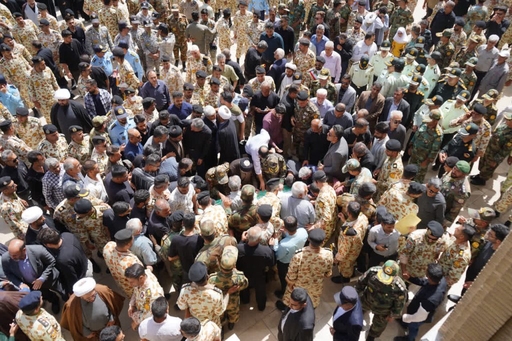 آیین وداع و تشییع شهید تکاور تیپ ۵۵ هوابرد شیراز photo 2026 05 26 02 54 29 1024x682 - آیین وداع و تشییع شهید تکاور تیپ ۵۵ هوابرد شیراز
