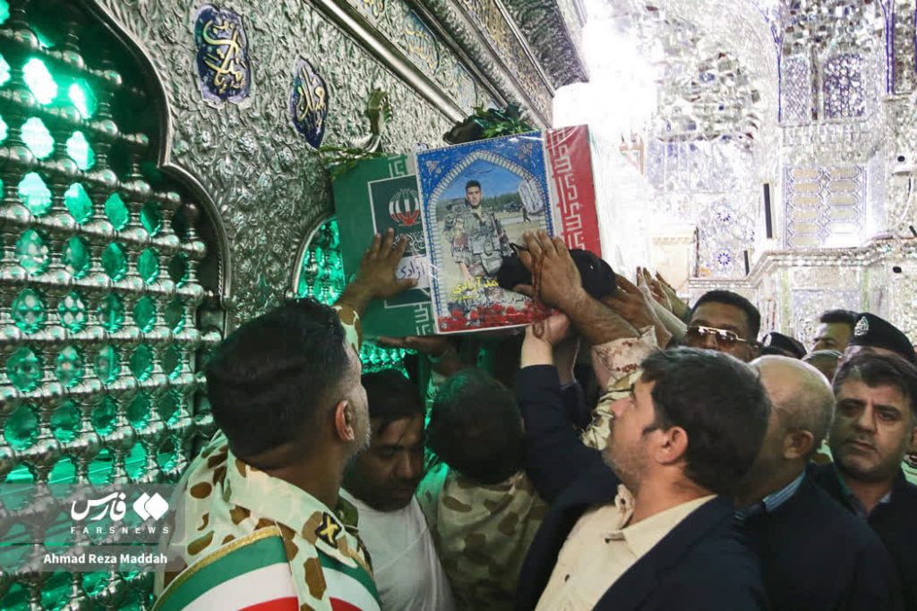 آیین وداع و تشییع شهید تکاور تیپ ۵۵ هوابرد شیراز photo 2026 05 26 02 54 39 1024x683 - آیین وداع و تشییع شهید تکاور تیپ ۵۵ هوابرد شیراز