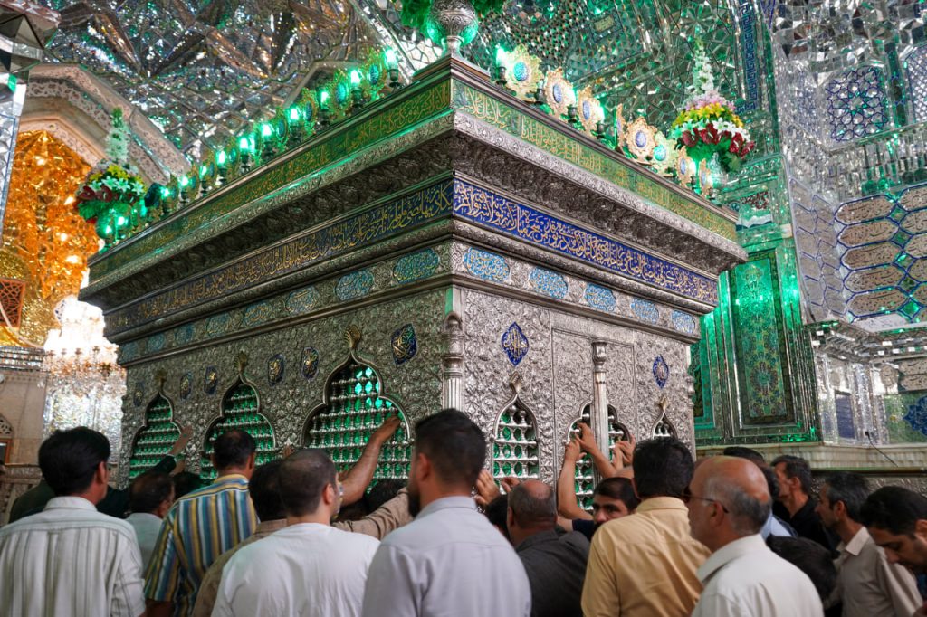 photo 2026 06 04 21 04 41 1024x682 - حال و هوای شام عید سعید غدیر در حرم مطهر حضرت شاهچراغ علیه السلام